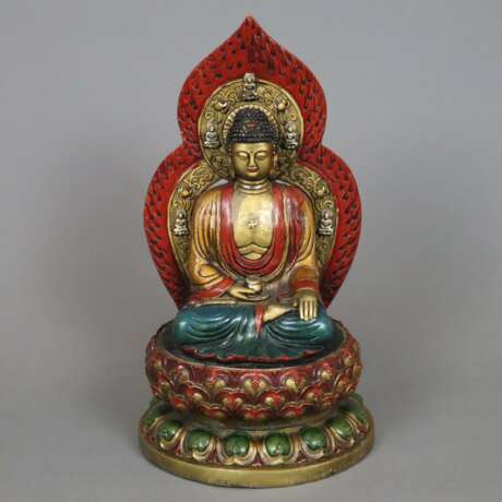 Buddha Shakyamuni in Aureole auf Lotosthron - фото 1