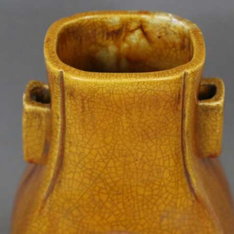 Vase vom Typ „Hu“- China, bräunliche Glasur in unterschiedlichen Schattierungen, allseits mit Krakelee, H.ca.26 cm - photo 3