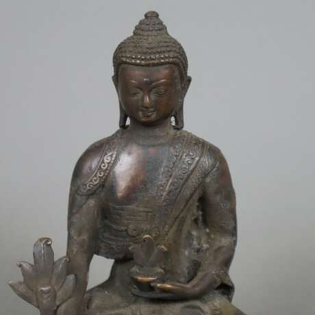 Sitzender Buddha Bhaishajyaguru - Foto 2