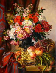 Натюрморт с цветами персикaми и виноградом