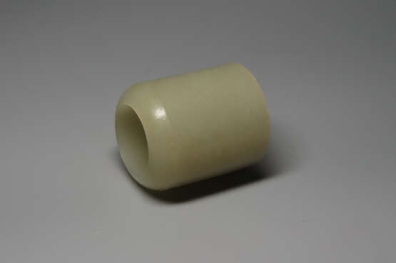 A HETIAN JADE RING OF QING DYNASTY - photo 2