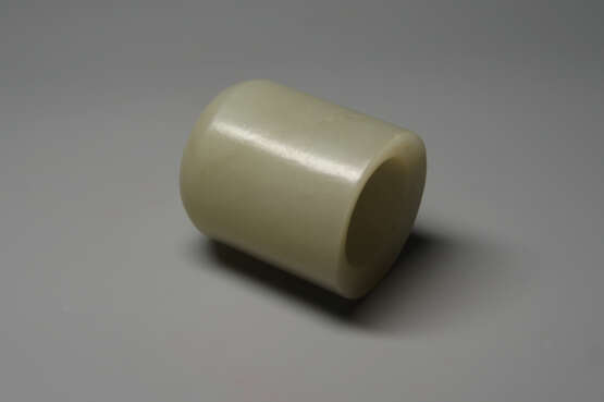 A HETIAN JADE RING OF QING DYNASTY - photo 3
