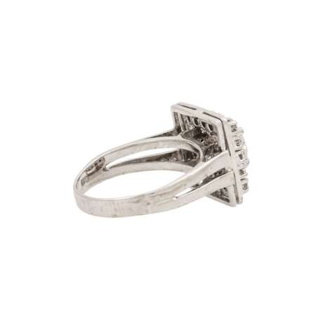 Ring mit Brillant ca. 0,90 ct und 16 Brillanten - photo 3