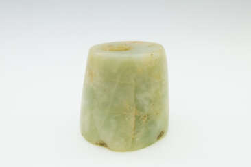 A JADE CYLINDRICAL ORNAMENT OF SHANG DYNASTY (1600-1046BC)