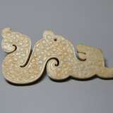 A JADE DRAGON PENDANT OF WARRING STATES PERIOD (476-221BC) - photo 1