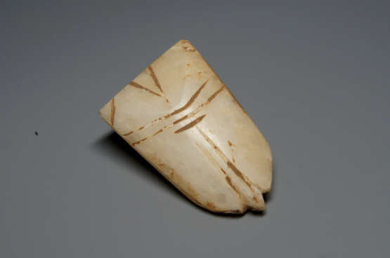 A JADE CICADA OF HAN DYNASTY (206BC-220AD) - photo 1