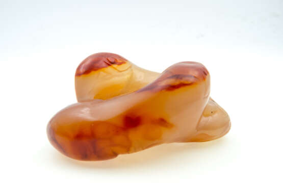 AN AGATE DOUBLE BADGERS FIGURE OF SONG DYNASTY (960-1279) - photo 3