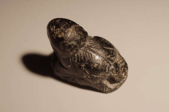 A JET JADE MYTHICAL BEAST WEI OF JIN DYNASTY (220-420) - Foto 2