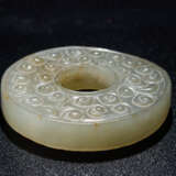 A GRAIN PATTERN JADE BI OF THE WARRING STATED PERIOD (476-221BC) - photo 2