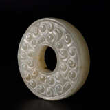 A GRAIN PATTERN JADE BI OF THE WARRING STATED PERIOD (476-221BC) - photo 3