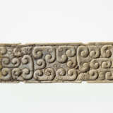 A JADE DRAGON SCABBARD SLIDE OF SPRING AND AUTUMN PERIOD (771-476BC) - Foto 6