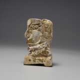 A JADE KNEELING HUMAN OF SHANG DYNASTY (1600-1046BC) - фото 2