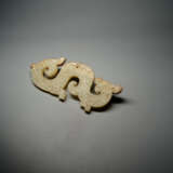 A HETIAN WHITE JADE DRAGON OF WARRING STATES PERIOD (476-221BC) - Foto 3