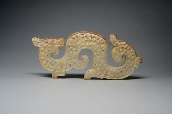 A HETIAN WHITE JADE DRAGON OF WARRING STATES PERIOD (476-221BC) - photo 4
