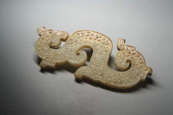 A HETIAN WHITE JADE DRAGON OF WARRING STATES PERIOD (476-221BC) - Foto 5