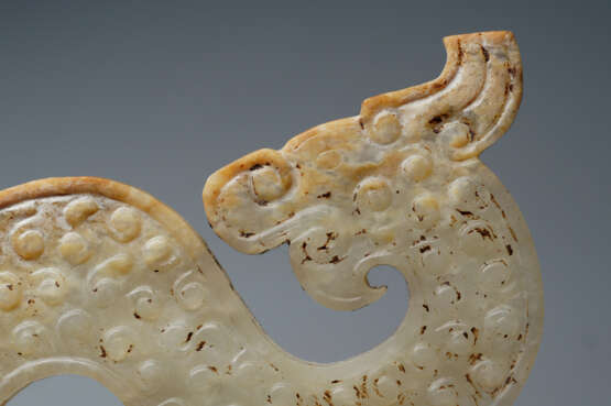 A HETIAN WHITE JADE DRAGON OF WARRING STATES PERIOD (476-221BC) - Foto 8