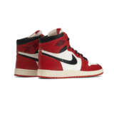 MICHAEL JORDAN DUAL SIGNED ORIGINAL 1985 AIR JORDAN 1 ‘CHICAGO’ SNEAKERS - Foto 4