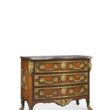 COMMODE D`&#201;POQUE R&#201;GENCE - photo 2