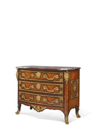 COMMODE D`&#201;POQUE R&#201;GENCE - photo 3