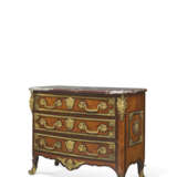 COMMODE D`&#201;POQUE R&#201;GENCE - photo 3