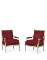 PAIRE DE FAUTEUILS À LA REINE D'ÉPOQUE LOUIS XVI
