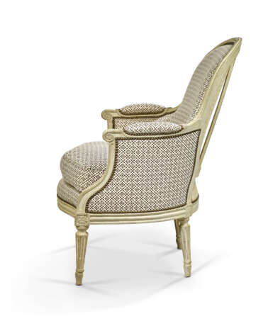 BERGERE EN CABRIOLET D`EPOQUE LOUIS XVI - photo 5