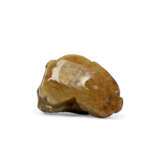 A SMALL AMBER JADE CARVING OF A RECUMBENT RAM - photo 5