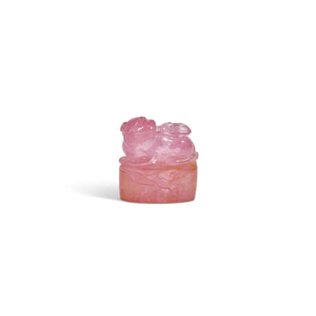 A SMALL PINK TOURMALINE 'MYTHICAL BEAST' SEAL - photo 3