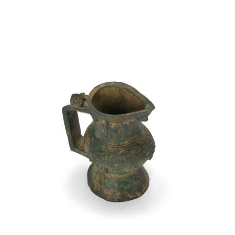 A BRONZE EWER - Foto 2