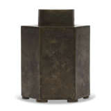 AN INSCRIBED COPPER-FRAMED PEWTER TEA CADDY - Foto 5