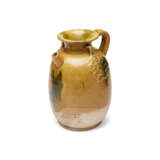 A SANCAI-GLAZED EWER WITH MOULDED ‘FLOWER’ SPRAY - фото 3