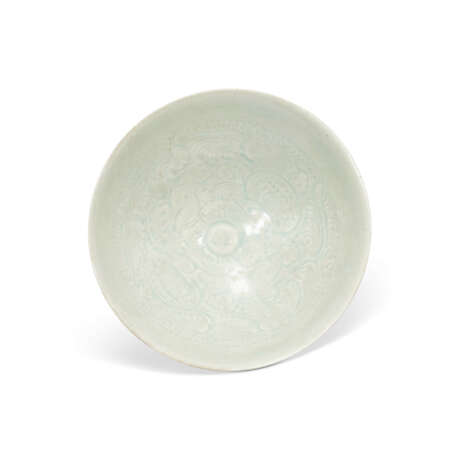 A CARVED QINGBAI 'BOYS' BOWL - photo 1