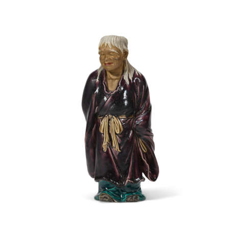 A SHIWAN STANDING FIGURE OF A SAGE - photo 1