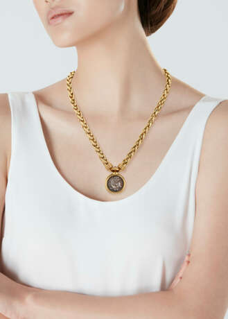 BULGARI COIN, RUBY AND GOLD 'MONETE' NECKLACE - фото 2