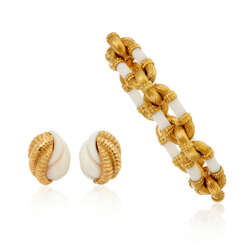 VAN CLEEF & ARPELS SET OF WHITE CORAL AND GOLD JEWELRY