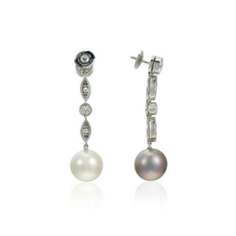 NO RESERVE | CARTIER CULTURED PEARL AND DIAMOND EARRINGS - фото 3