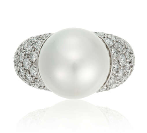 NO RESERVE | GROUP OF CULTURED PEARL AND DIAMOND RINGS - фото 7
