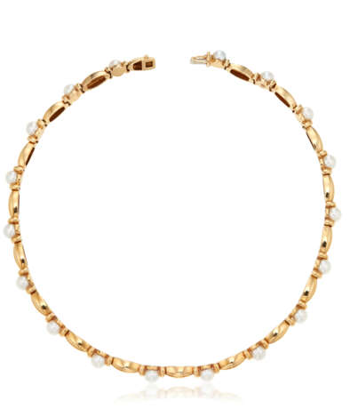 NO RESERVE | TIFFANY & CO. CULTURED PEARL AND GOLD NECKLACE - фото 3