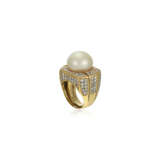 NO RESERVE | GROUP OF CULTURED PEARL, MABÉ PEARL AND DIAMOND JEWELRY - фото 7