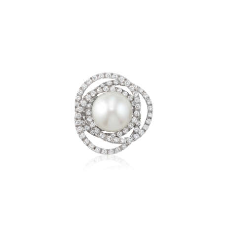 NO RESERVE | SET OF CULTURED PEARL AND DIAMOND JEWELRY - фото 6