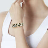 TIFFANY & CO., ANGELA CUMMINGS MOTHER-OF-PEARL, BLACK JADE AND GOLD BRACELET - photo 2
