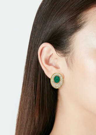 NO RESERVE | HAMMERMAN BROTHERS CHRYSOPRASE AND DIAMOND EARRINGS - Foto 2
