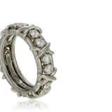 NO RESERVE | TIFFANY & CO., SCHLUMBERGER 'SIXTEEN STONE' DIAMOND RING - photo 3