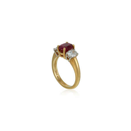 NO RESERVE | RUBY AND DIAMOND RING - Foto 4