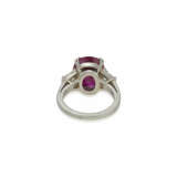 NO RESERVE | HARRY WINSTON RUBY AND DIAMOND RING - фото 6