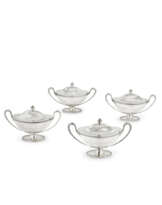 ENSEMBLE DE QUATRE SAUCIERES ET LEUR COUVERCLES EN ARGENT D'EPOQUE GEORGE III