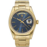 ROLEX, REF. 18038, DAY DATE, A FINE 18K YELLOW GOLD WRISTWATCH WITH DAY AND DATE - photo 1