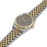 ROLEX, REF. 16233, DATEJUST, AN 18K YELLOW GOLD AND STEEL WRISTWATCH WITH DATE ON BRACELET - Foto 2