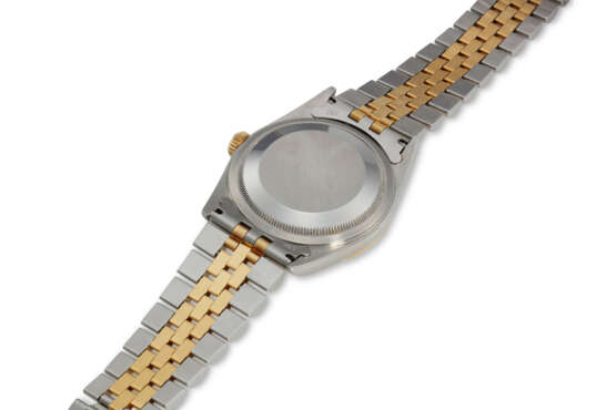 ROLEX, REF. 16233, DATEJUST, AN 18K YELLOW GOLD AND STEEL WRISTWATCH WITH DATE ON BRACELET - photo 3