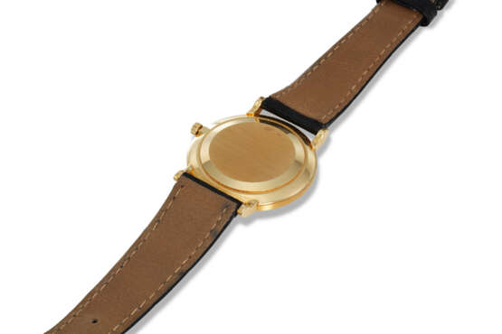 PATEK PHILIPPE, REF. 3919-001, CALATRAVA, AN 18K YELLOW GOLD WRISTWATCH - photo 3